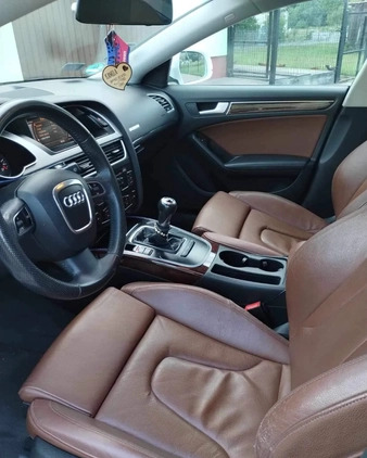 Audi A5 cena 37900 przebieg: 210756, rok produkcji 2011 z Kamieńsk małe 172